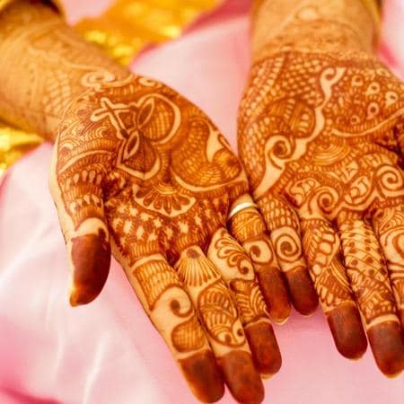 Mansi Gada Mehendi Artist in Mira Road East,Mumbai - Best Bridal Mehendi  Artists in Mumbai - Justdial